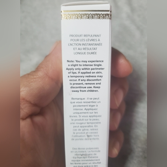 Lip Injection - Picture 3 of 4